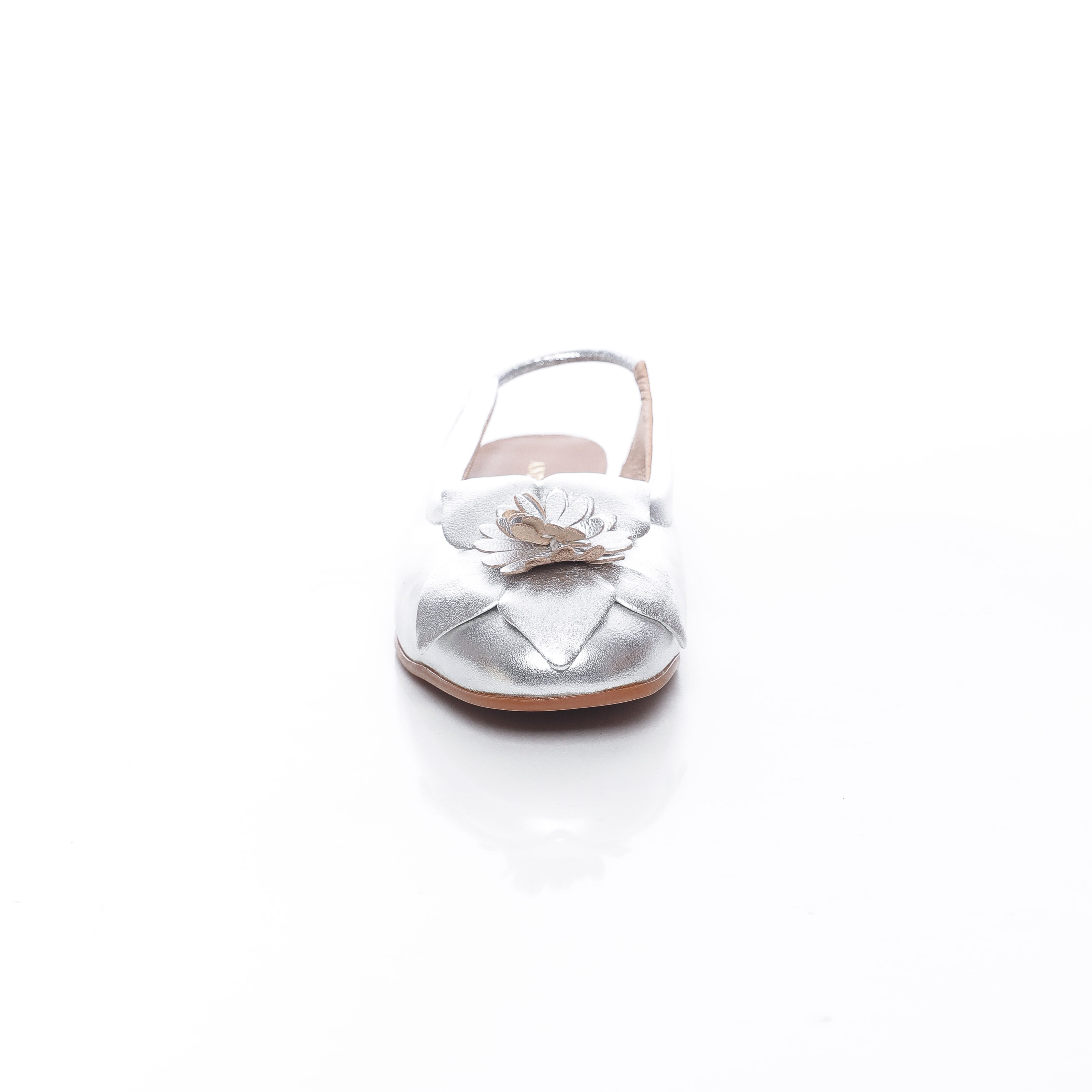 ballerines en cuir souple avec détail floral