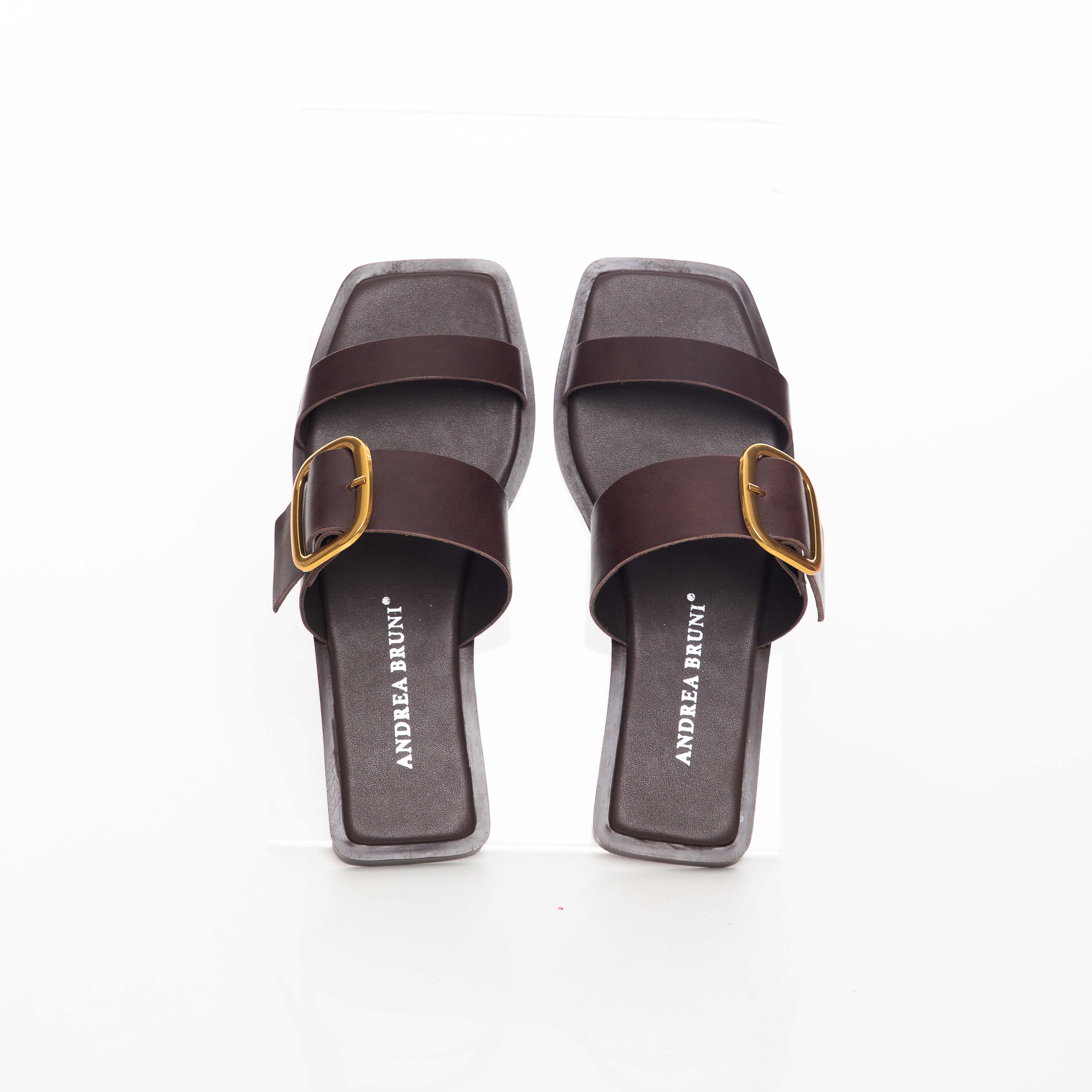 mule plate avec large bride en cuir