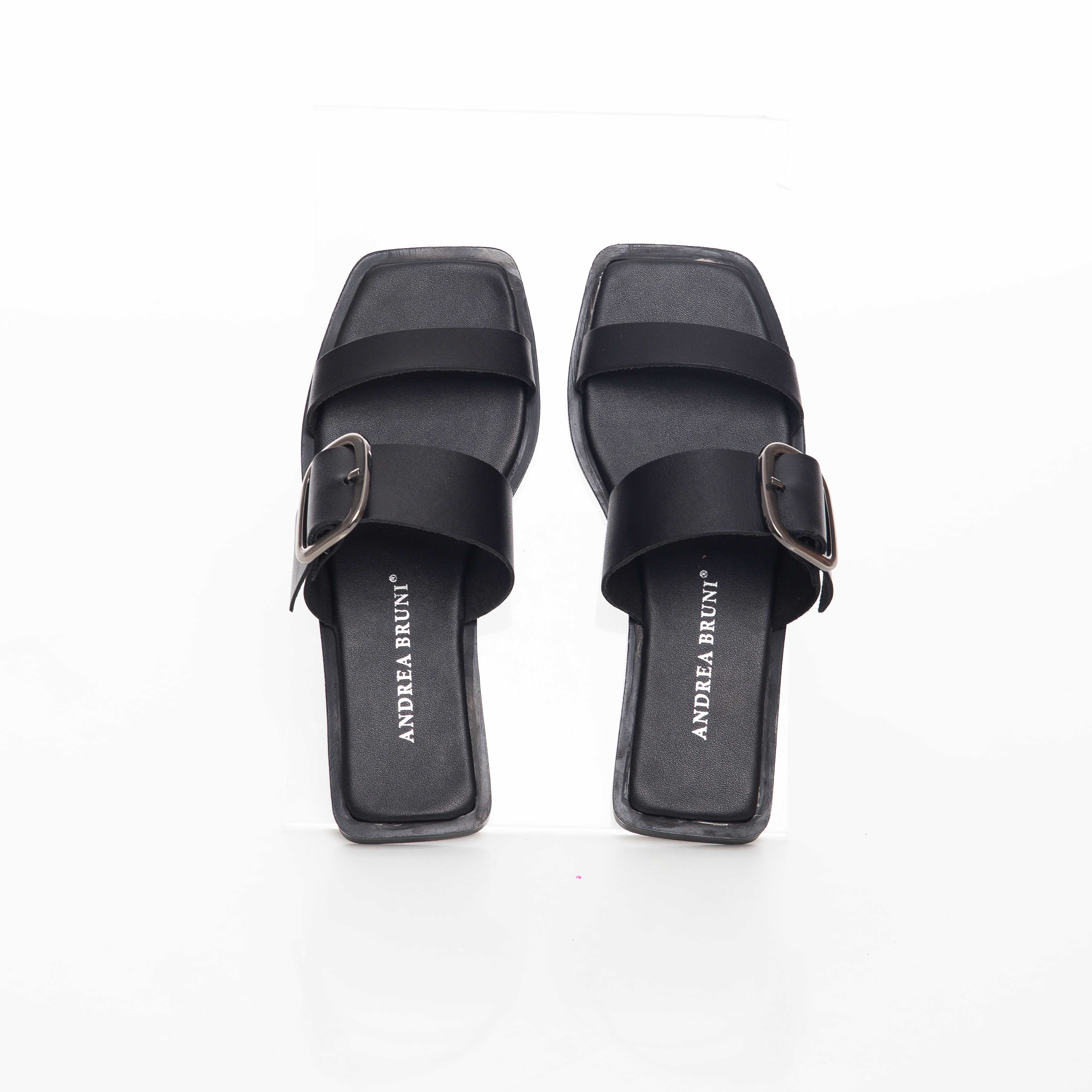 mule plate avec large bride en cuir