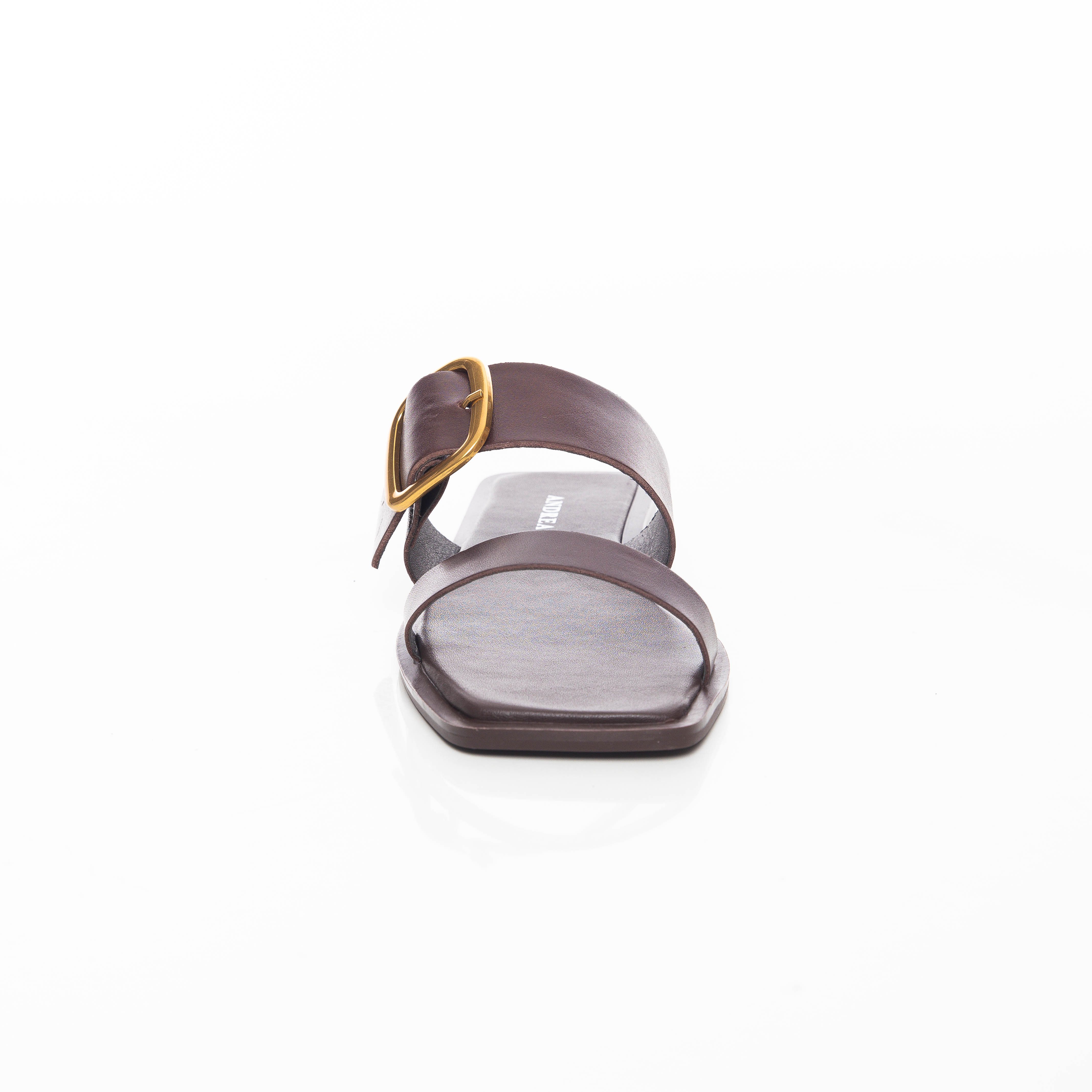 mule plate avec large bride en cuir